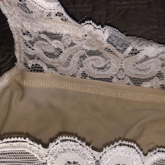 Karen Kane three tiered lace tank top - Picture 3 of 11